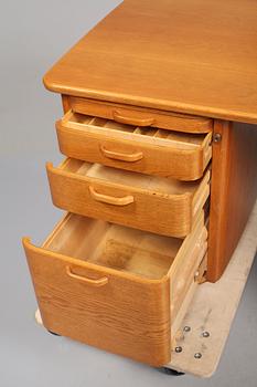 SKRIVBORD, 1940/1950-tal.