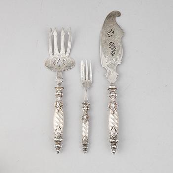 A German late 19th century / early 20th century 14 piece silver dessert cutlery.