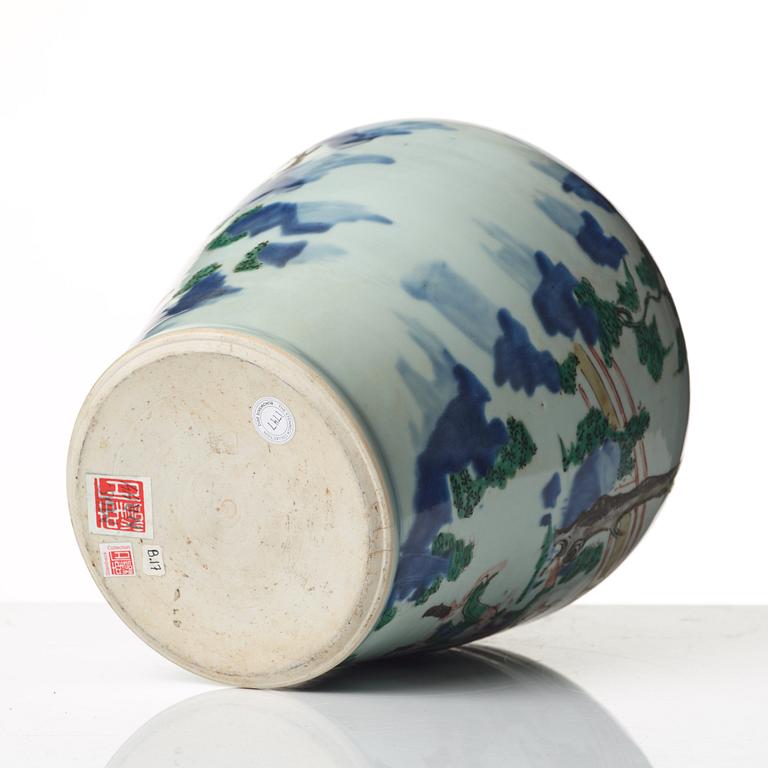 A Transitional Wucai jar, 17th Century.