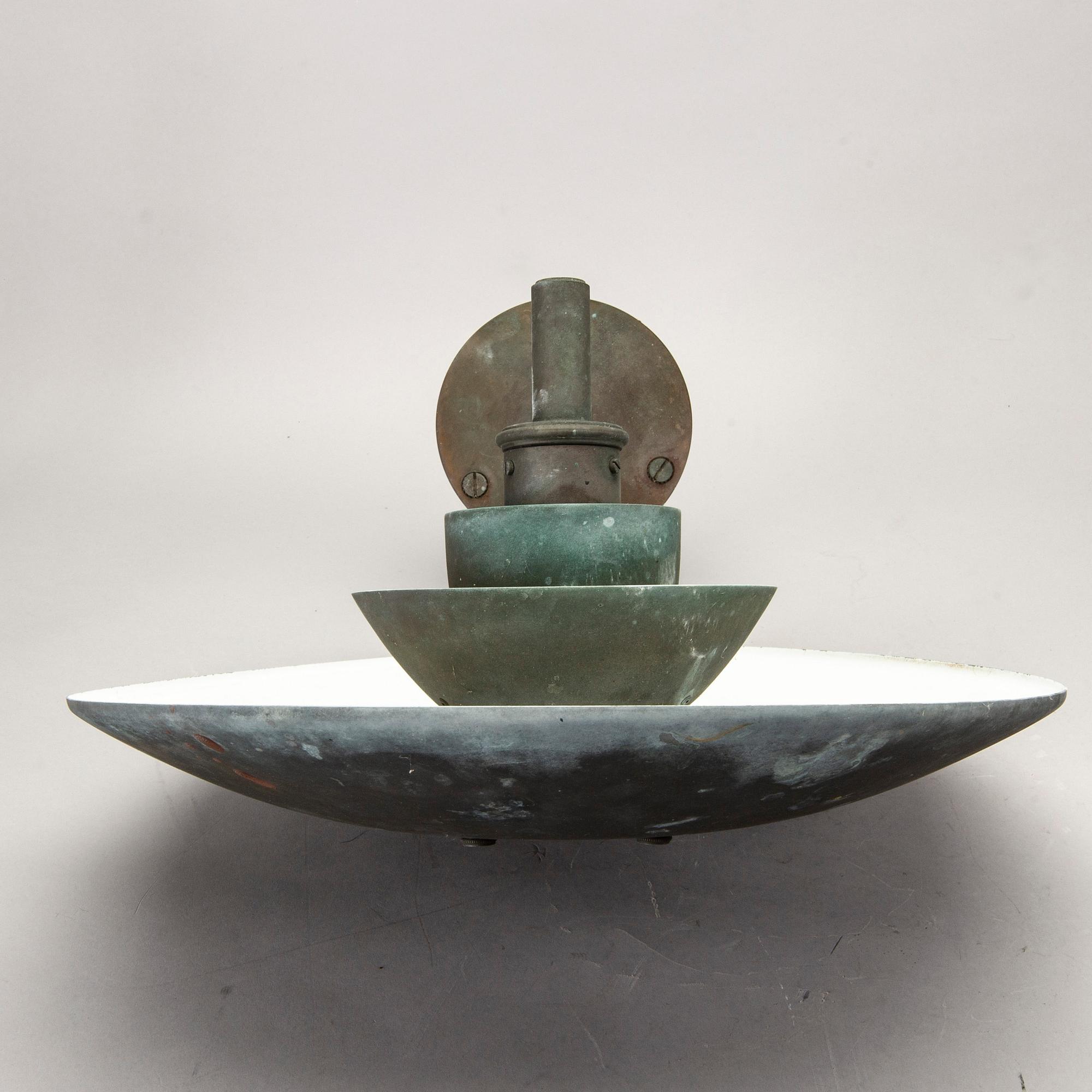 POUL HENNINGSEN, vägglampa för utomhusbruk, "PH", Louis Poulsen, Danmark.