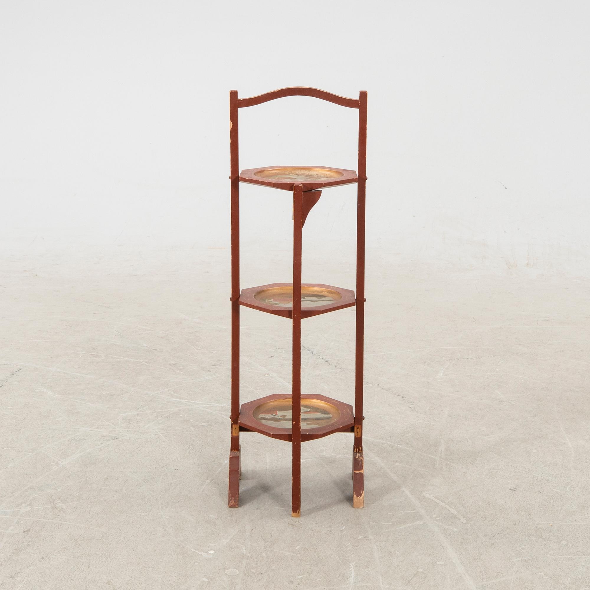 Cake stand from the beginning of the 20th century.