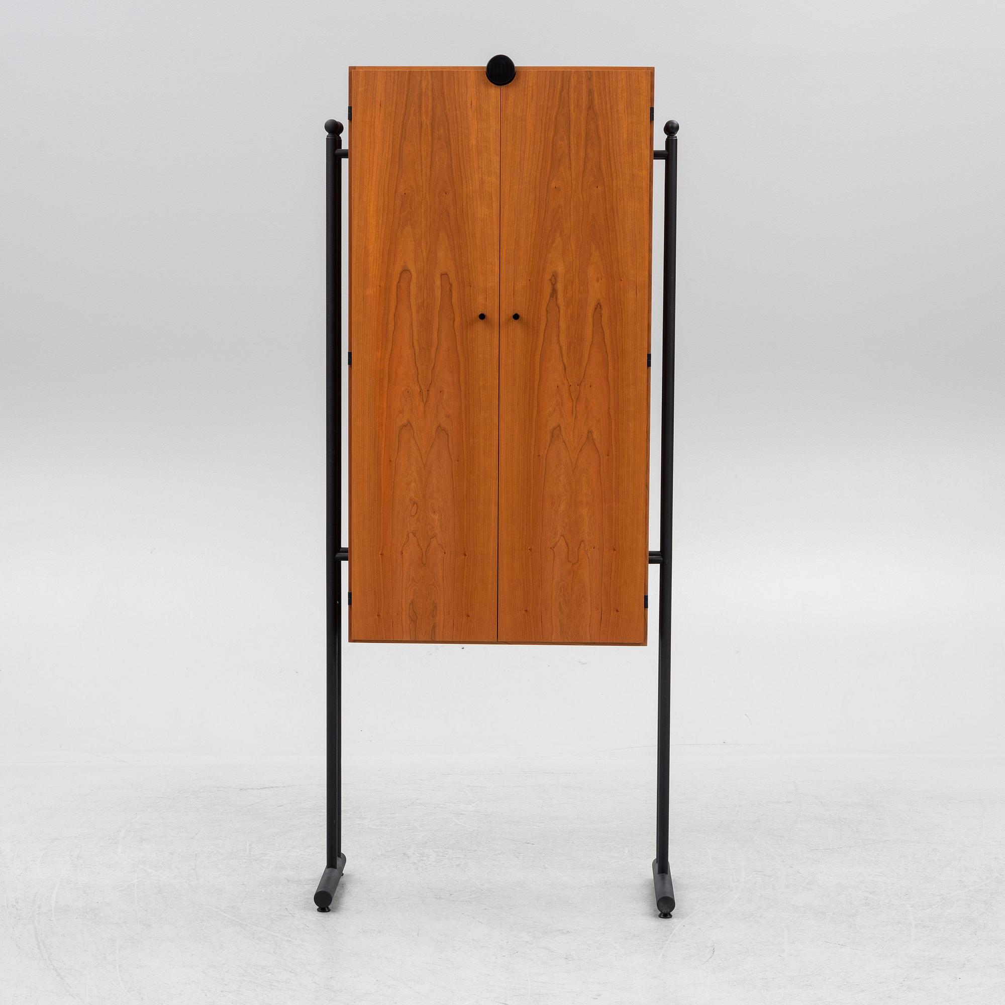 Herrgarderob, Akuma, Hadsten Träindustri, Danmark, 1900-talets andra hälft.