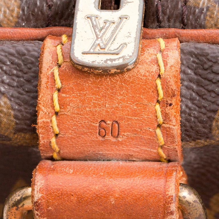 LOUIS VUITTON, a monogram canvas weekendbag, "Keepall Bandouliere 60".