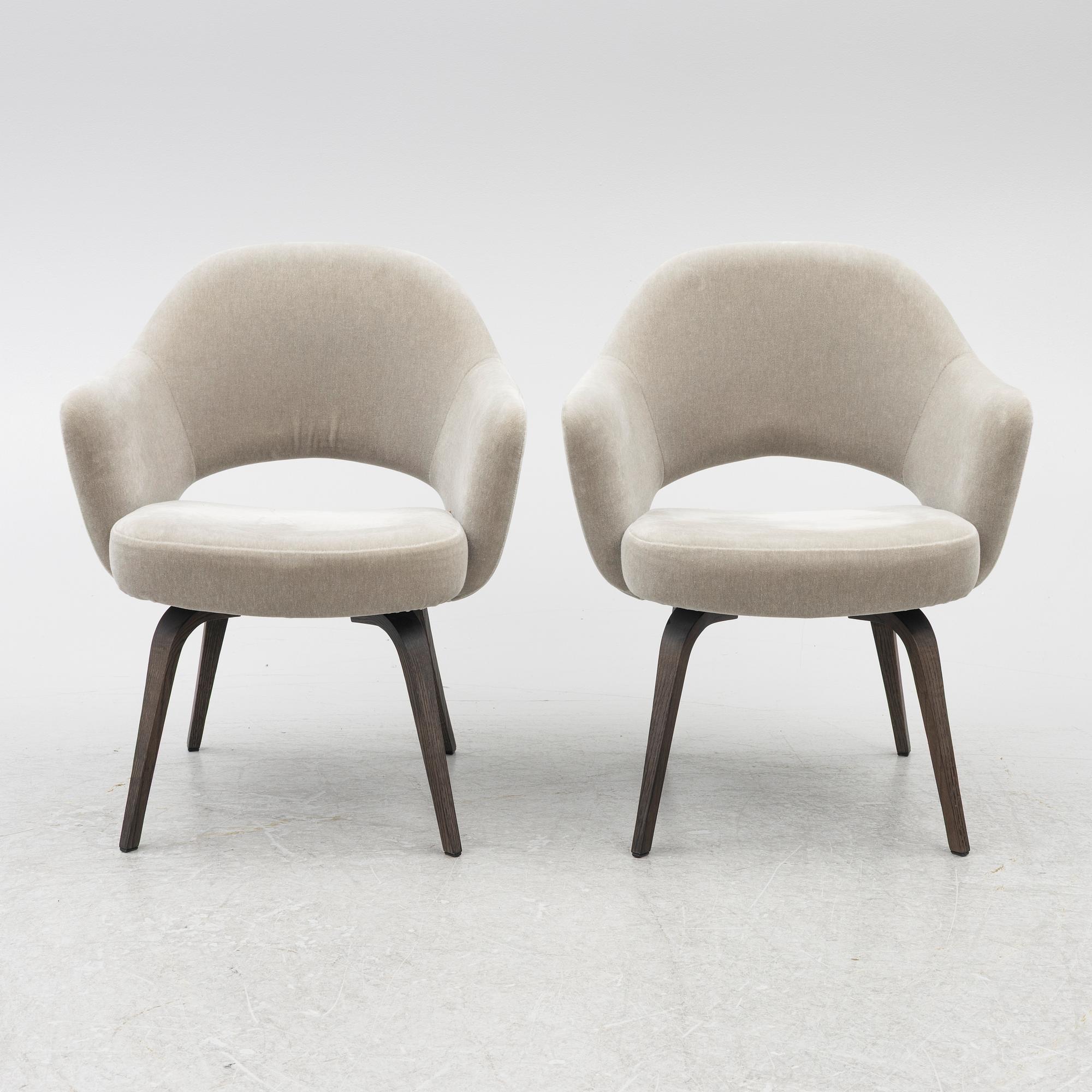 Eero Saarinen, stolar, ett par, "Executive Side Chair", Knoll, 2000-tal.