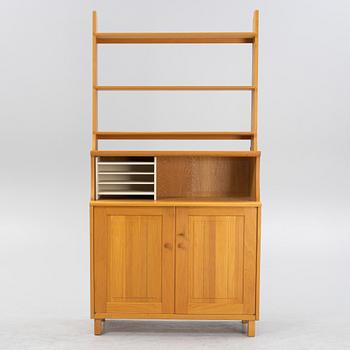 Carl Malmsten, a oak 'Visingsö' bookcase/cabinet, second half of the 20th Century.