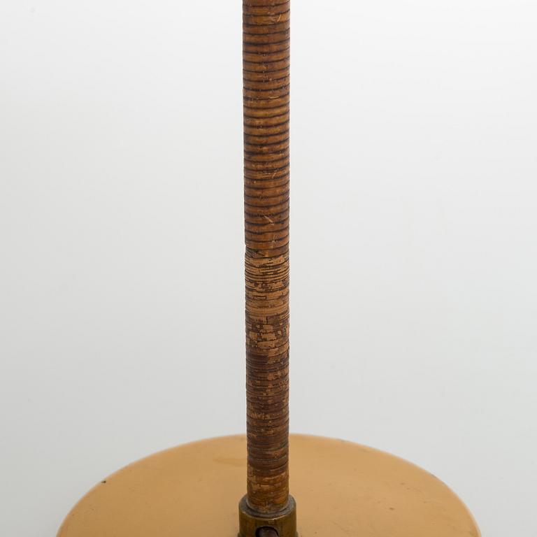 Paavo Tynell, bordslampa, beställningsarbete, Taito Oy 1938.