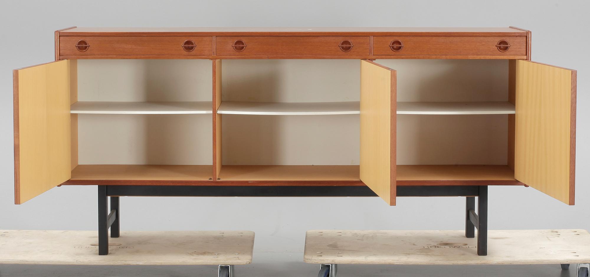 SIDEBOARD, troligen Ulferts, Tibro, 1900-talets andra hälft.