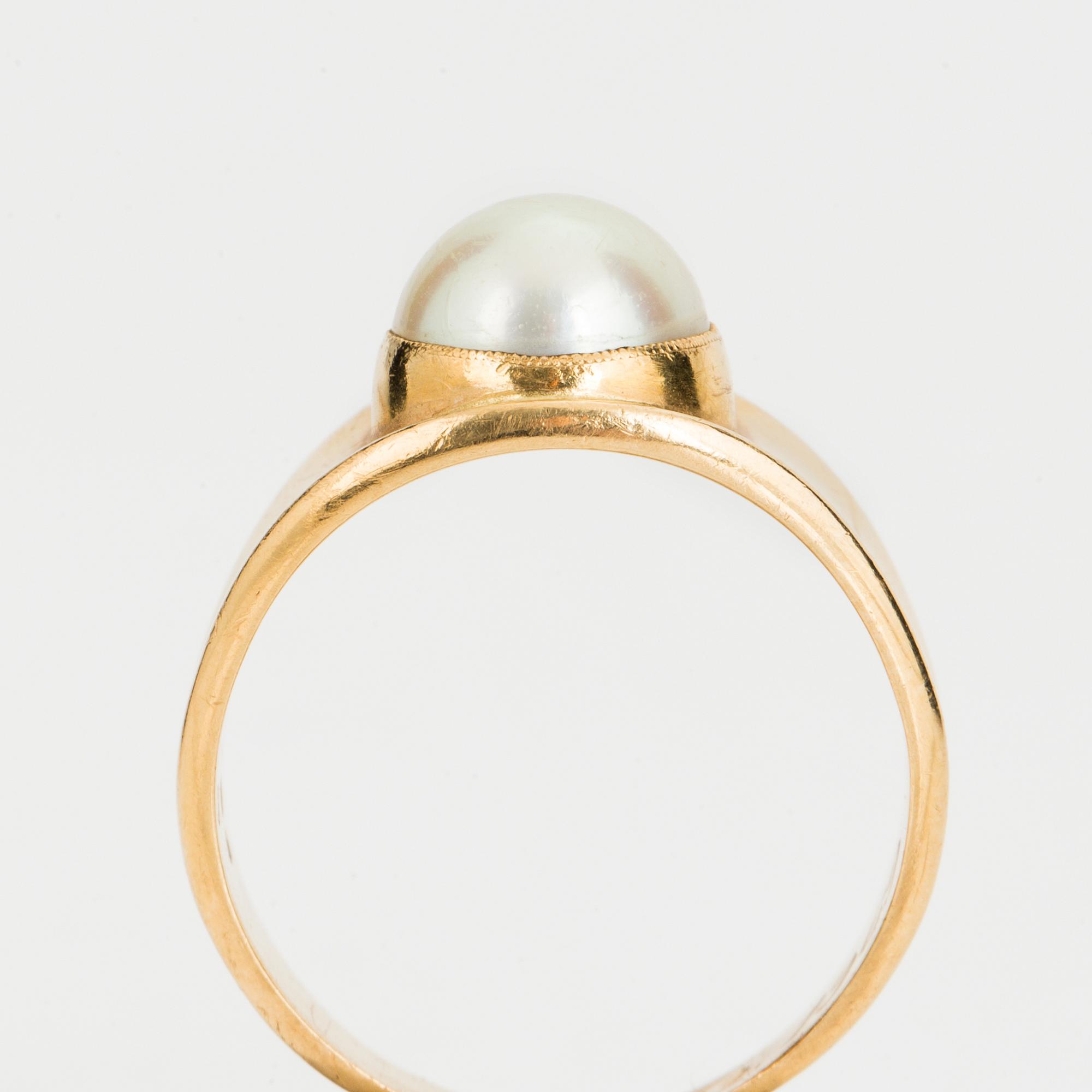 GEORG JENSEN, Ring, 18K guld med mabépärla. Efter 1945.