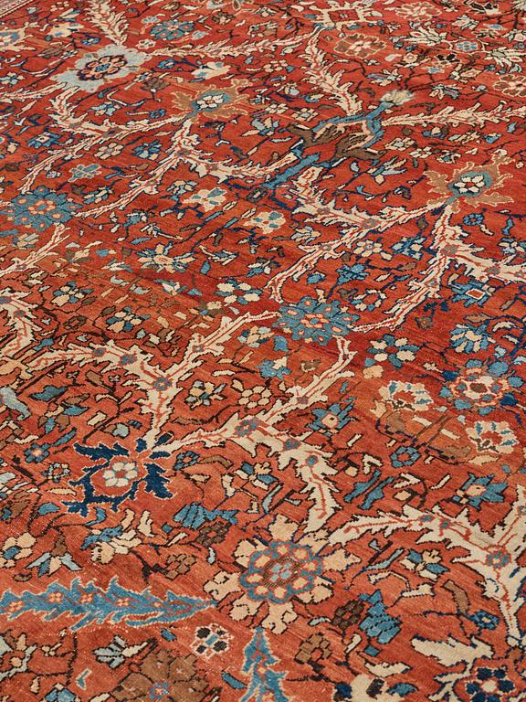 A CARPET, an antique Mahal, a so called Ziegler, ca 488-491 x 378,5-391,5 cm.