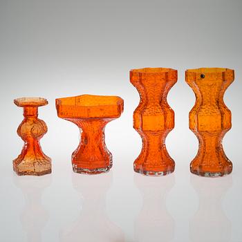 NANNY STILL, VASER, glas, 4 st, "Fenomena", Riihimäen lasi. I produktion 1968-1972.