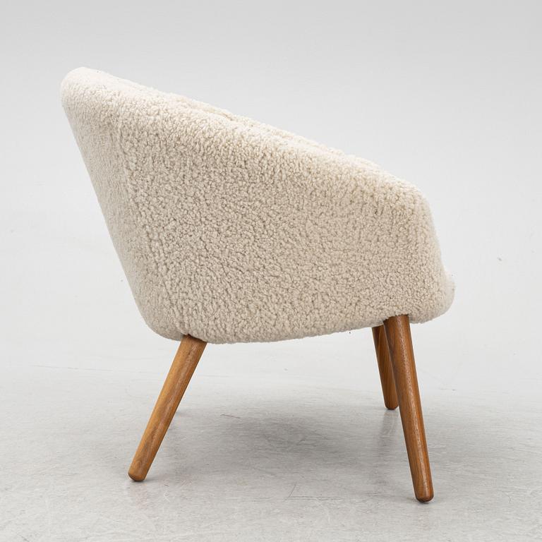 Nanna Ditzel, a contemporary 'Ditzel Lounge Chair 2631', Fredericia Furniture, Denmark.