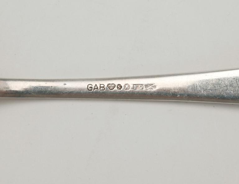 SERVISDELAR, 93 + 9 delar, silver, GAB Stockholm,  omkring 1900-talets mitt. Vikt ca 1553 gram.