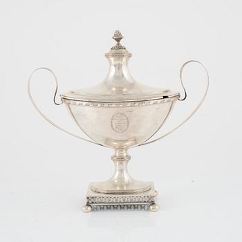A Swedish Silver Bowl, mark of CG Hallberg, Stockholm 1907.