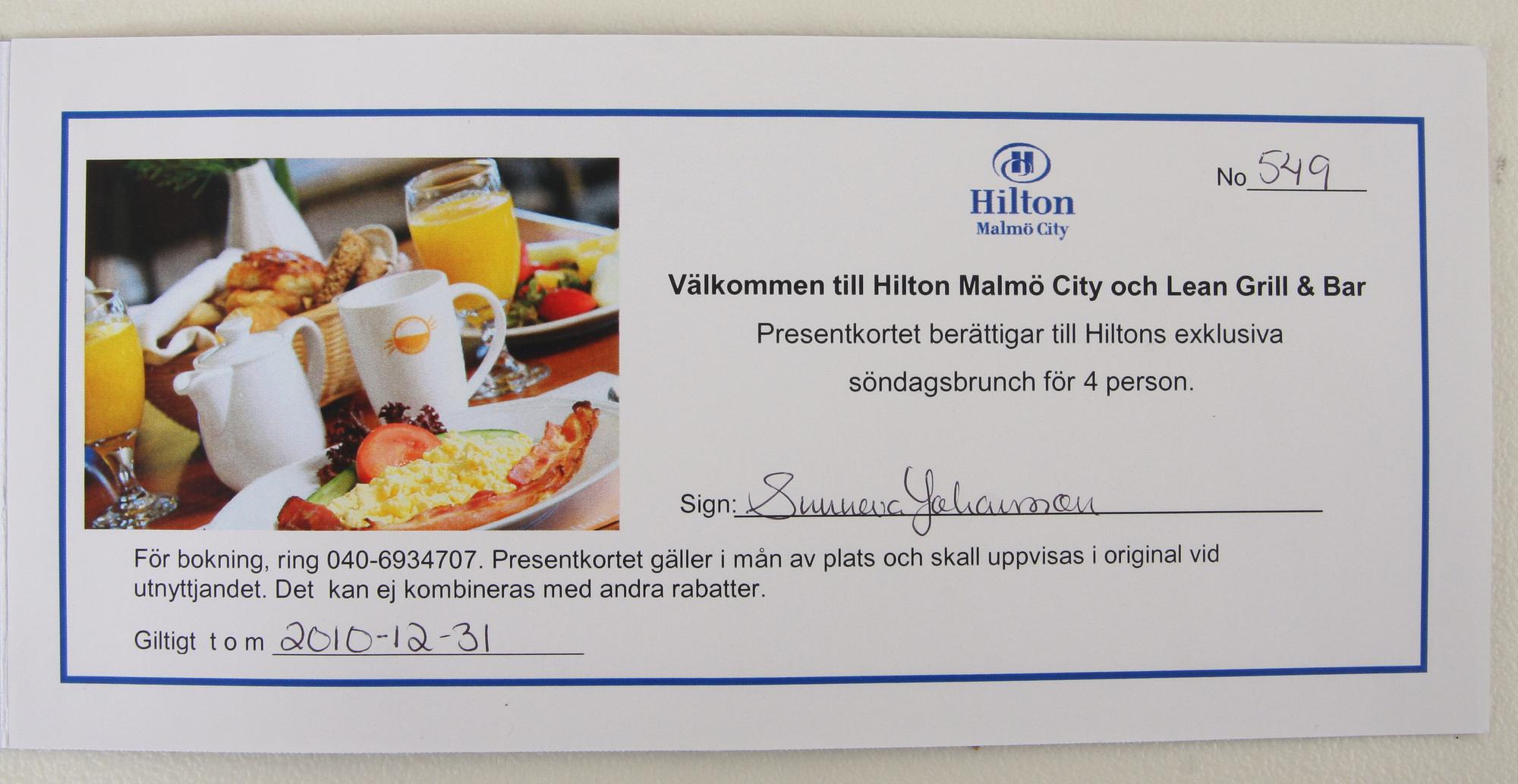 PRESENTKORT på brunch för 4 pers på Hilton, Malmö. Säljes till förmån för Röda Korset.