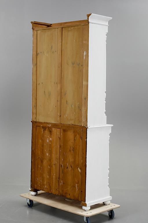 BOKSKÅP, nyrenässans, 1800-talets slut.