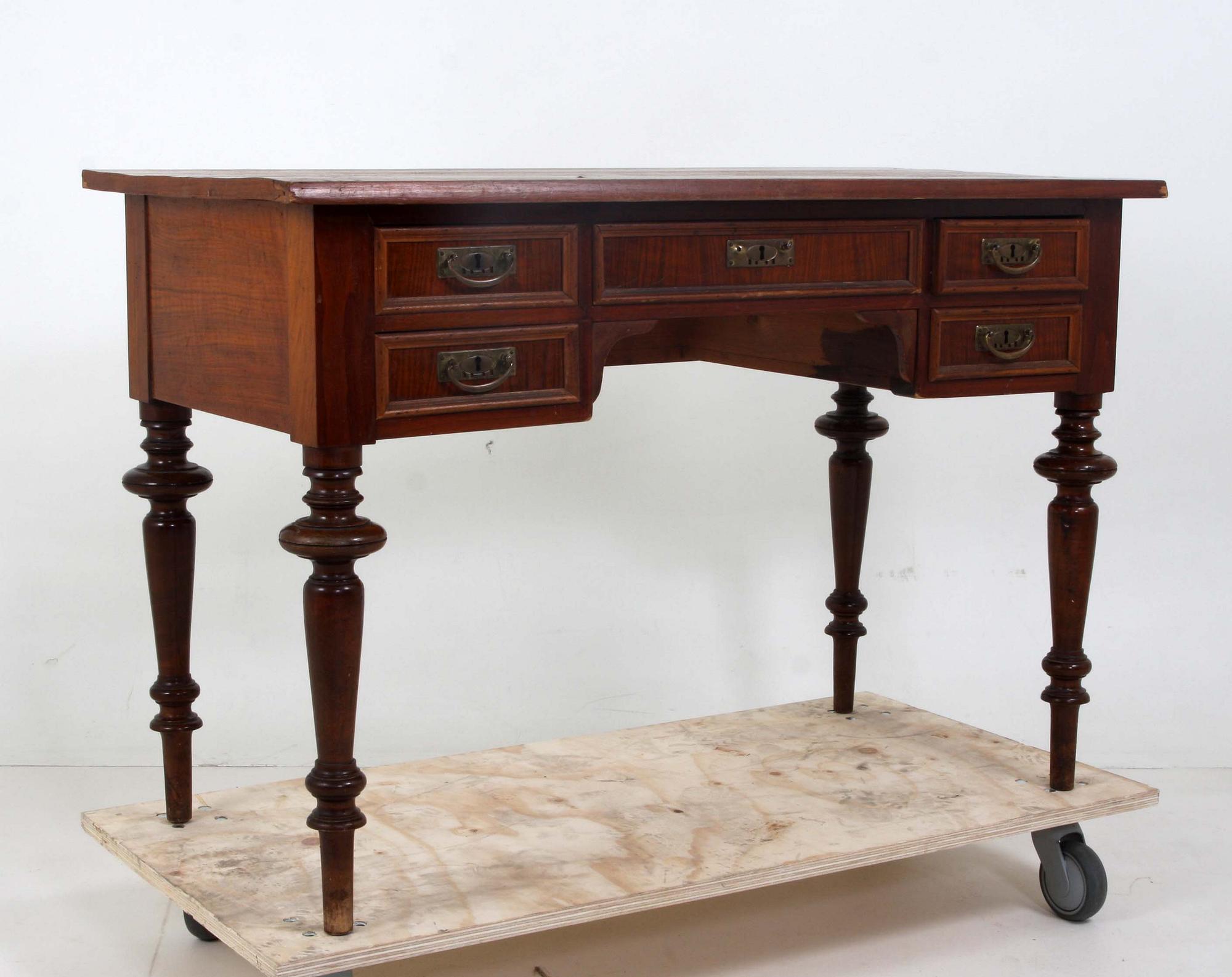 SKRIVBORD, nyrenässans, omkring 1900.