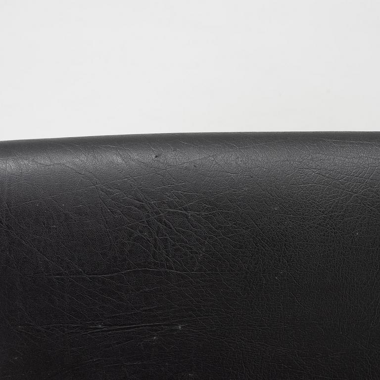 Hans J Wegner, fåtöljer, ett par, "Kastrup Airport Lounge Chair", Danmark.