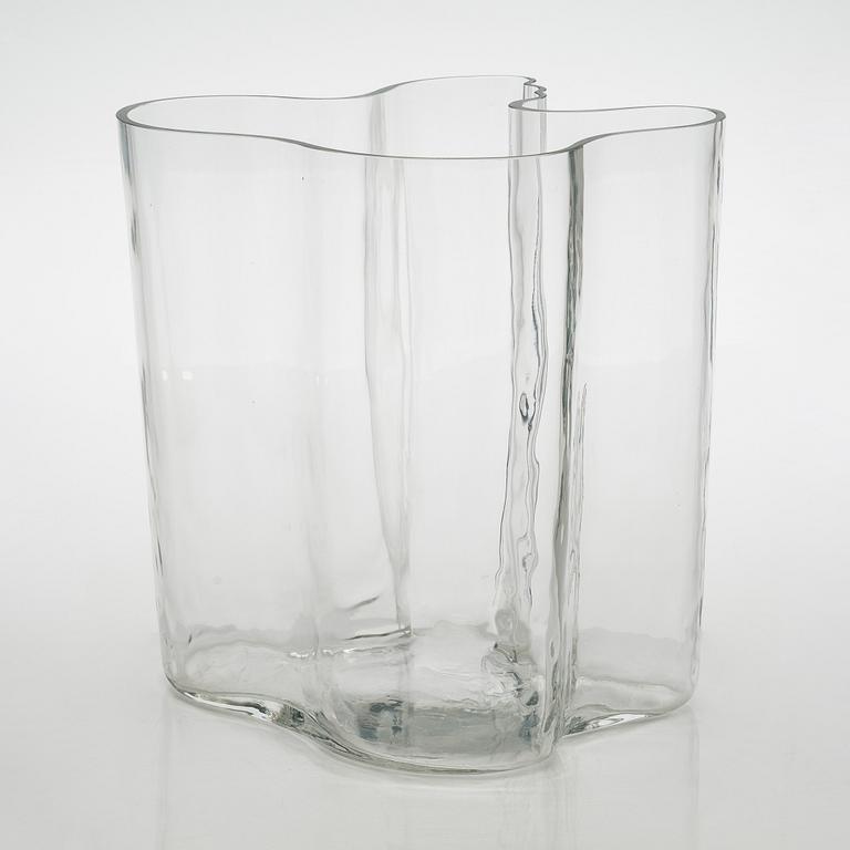 Alvar Aalto, maljakko, 3031, signeerattu Alvar Aalto.