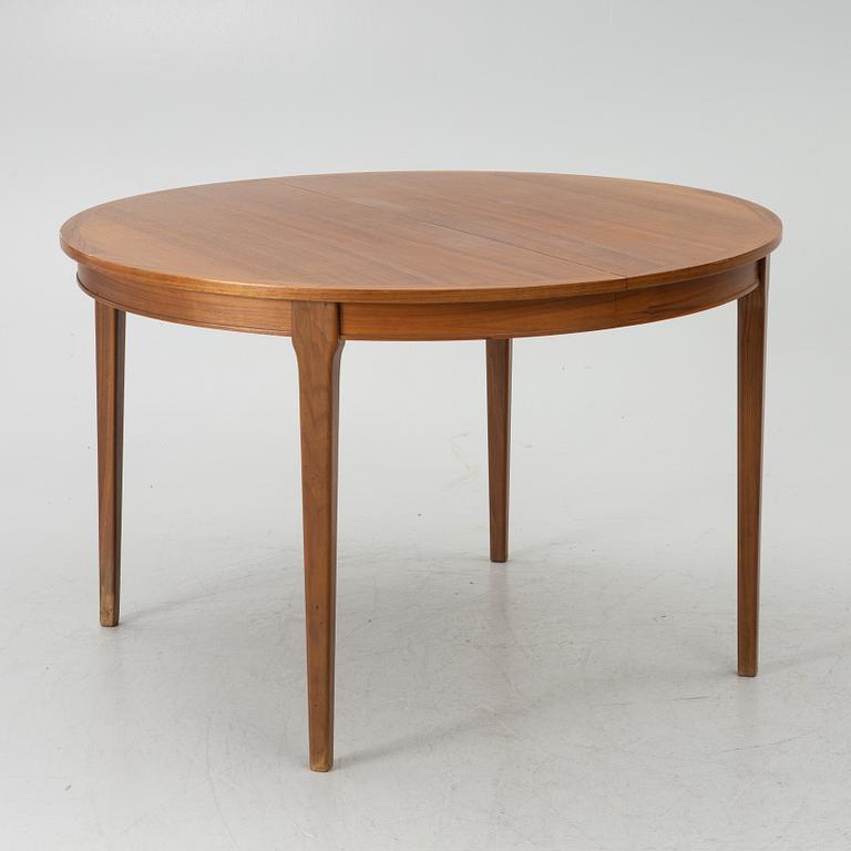 Linde Nilsson, dining table with eight chairs, Lammhult, second half of the 20th century.