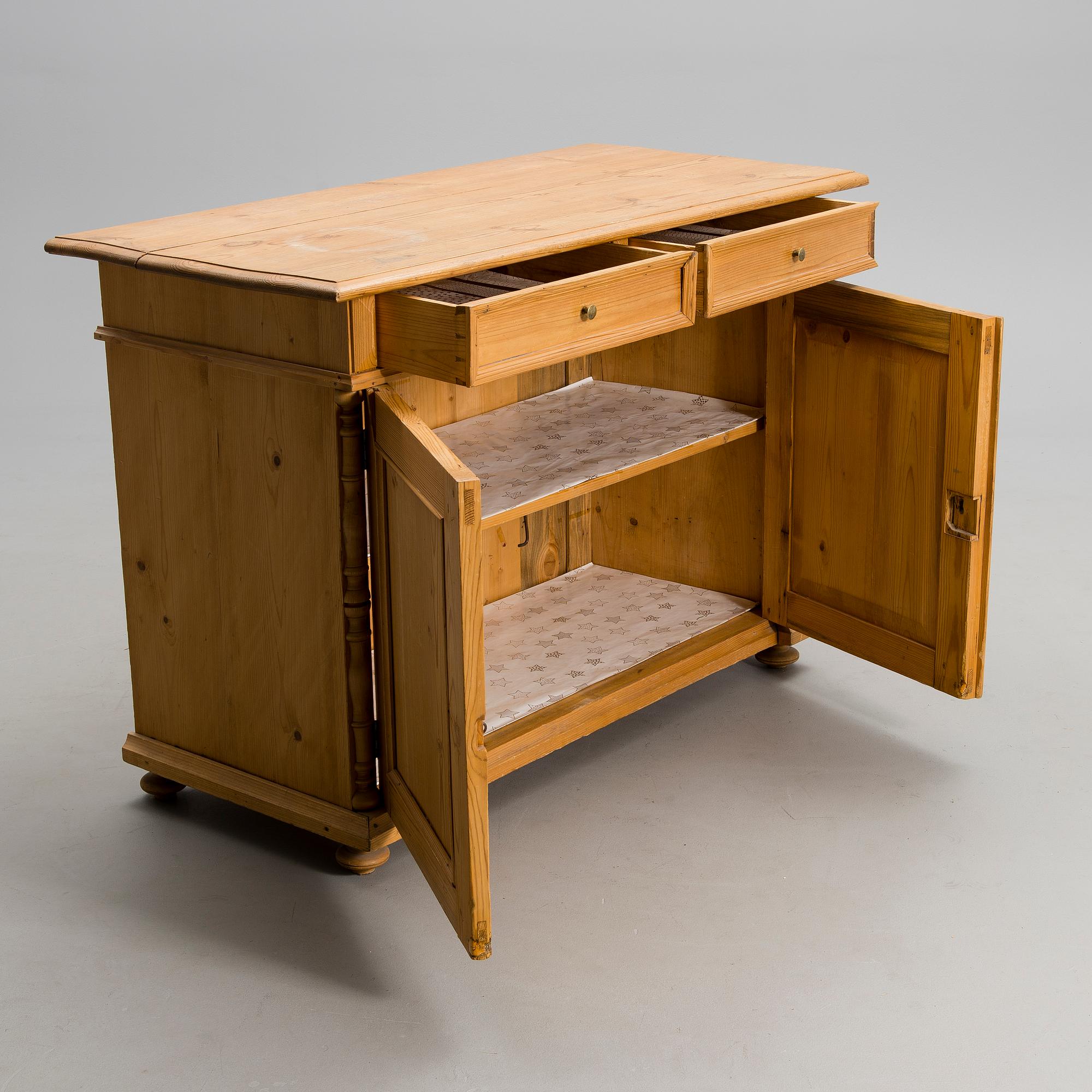 PEASANT CUPBOARD, the end of the 19th century.