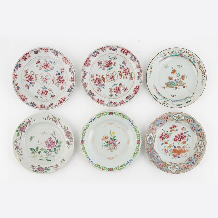 A group of six Chinese famille rose export porcelain plates, Qing dynasty, 18th century.