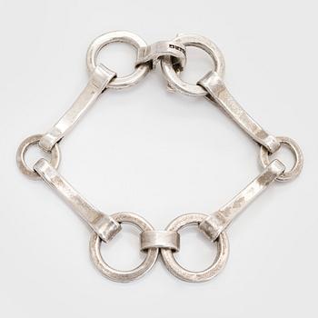 Bertel Gardberg, armband, silver, Turun Hopea, Åbo 1977.