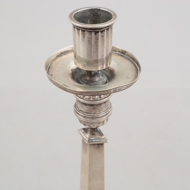 Jeremias Balthasar Heckenauer, ljusstakar, ett par, silver, Augsburg 1814.