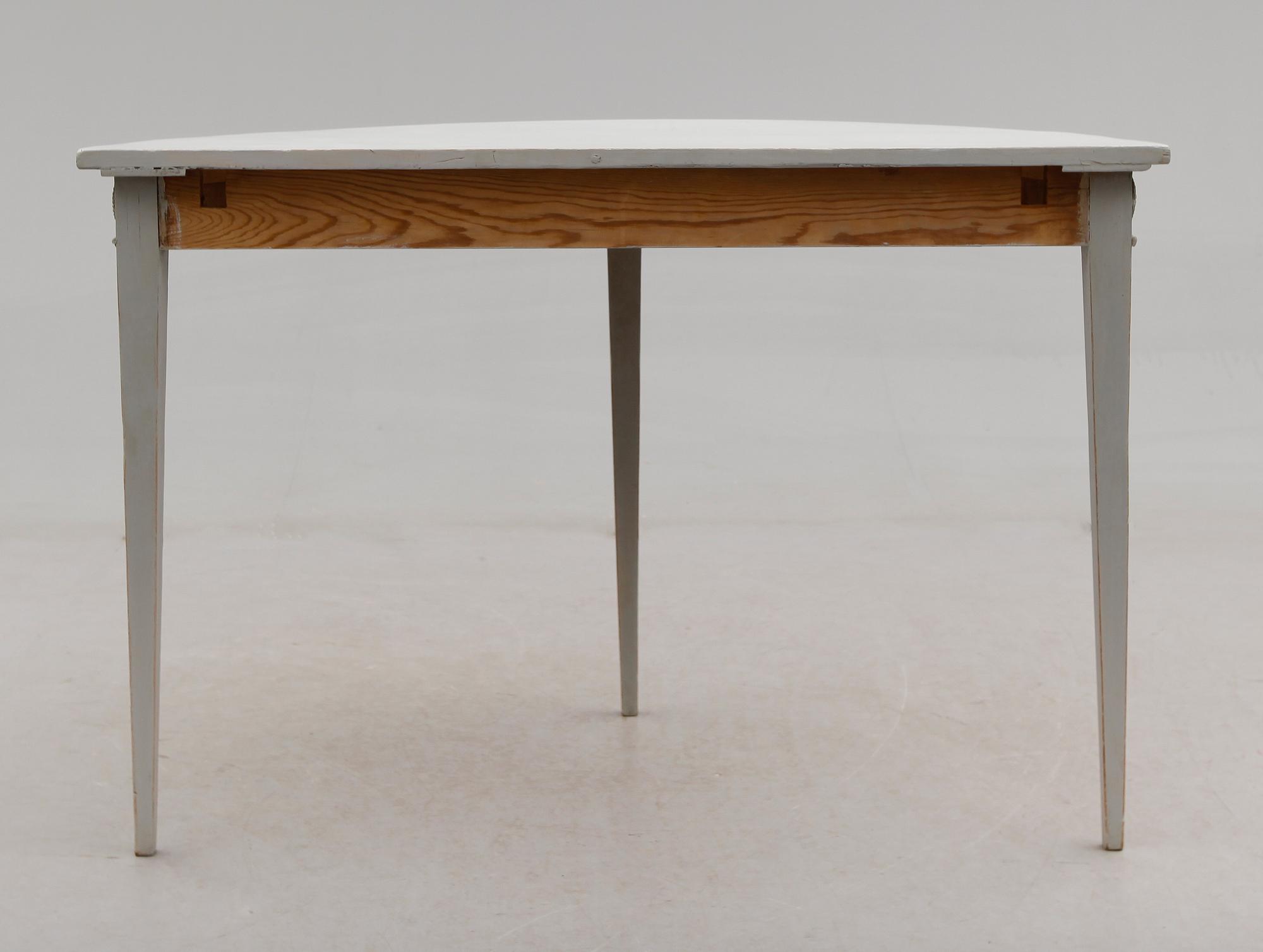 VÄGGBORD, gustaviansk stil, 1900-talets första hälft.
