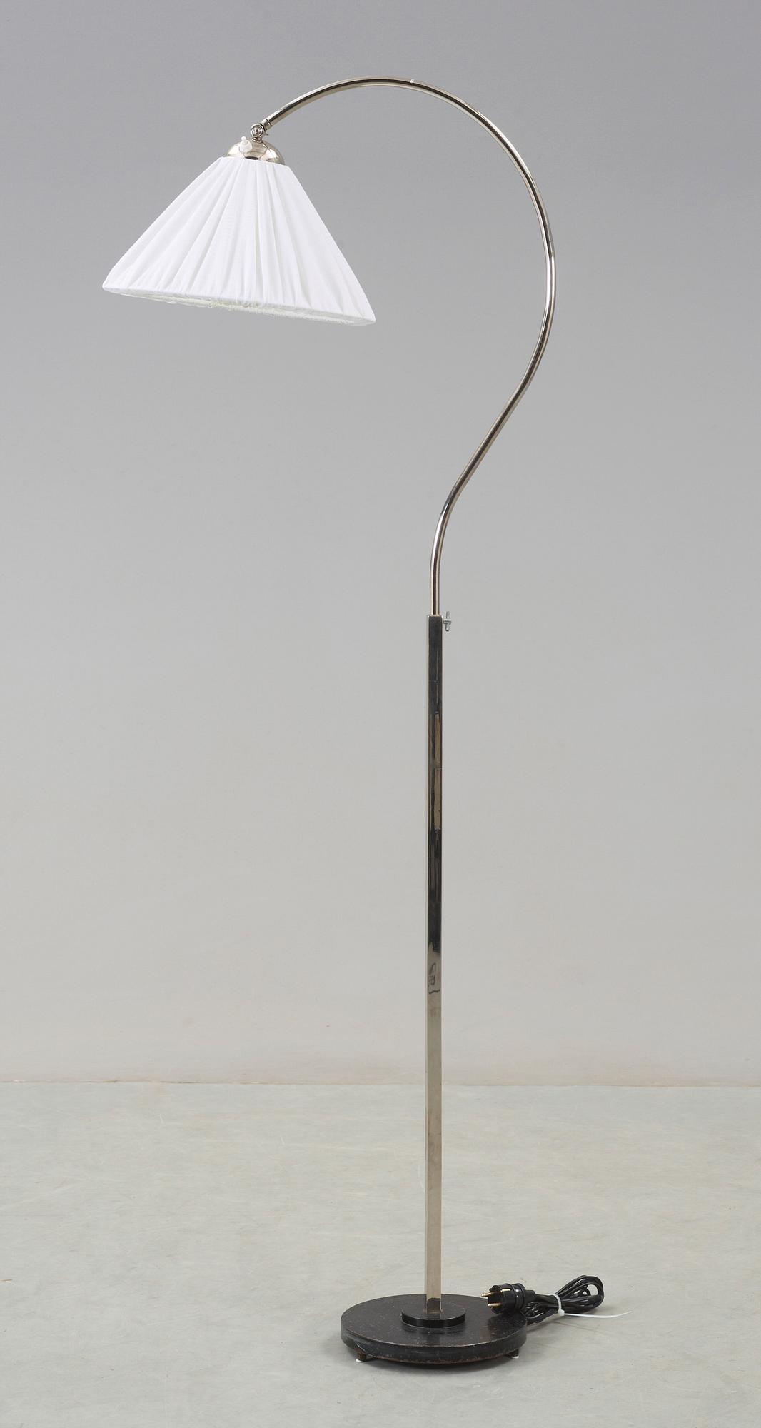 GOLVLAMPA, 1900-talets första hälft.