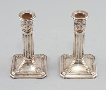 LJUSSTAKAR, ett par, nysilver, Louis XVI-stil, 1900-tal.