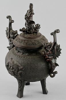 TRIPOD, patinerad metall, orientalisk, 1900-talets andra hälft.