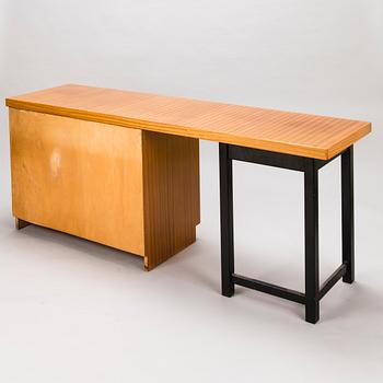 CARL GUSTAF HIORT AF ORNÄS, mid 20th century writing desk for HMN Huonekalu Mikko Nupponen.