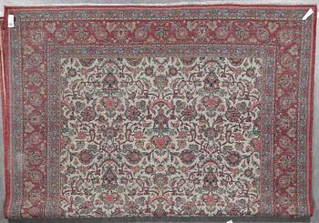 MATTA, old, sannolikt Täbris, ca 325x241 cm.