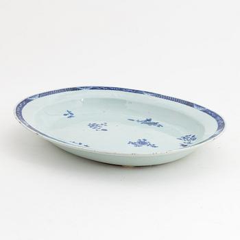 Terrinfat, porslin, Kina, Qingdynastin, 1700/1800-tal.