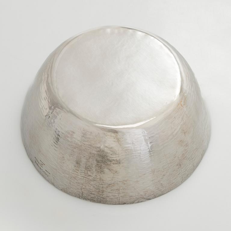 Tapio Wirkkala, skål, silver, TW 243, Kultakeskus, Tavastehus 2002.