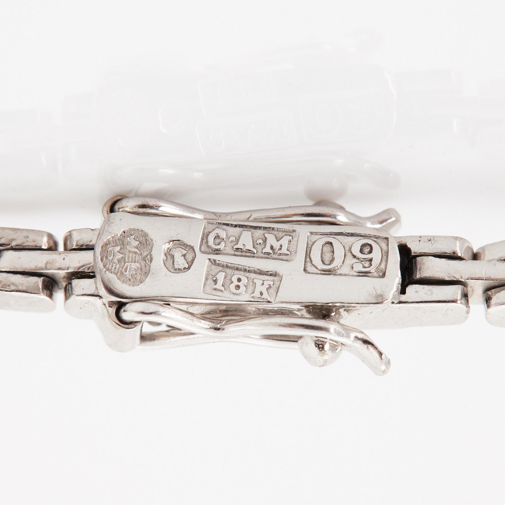 Armband 18K vitguld med runda briljantslipade diamanter.