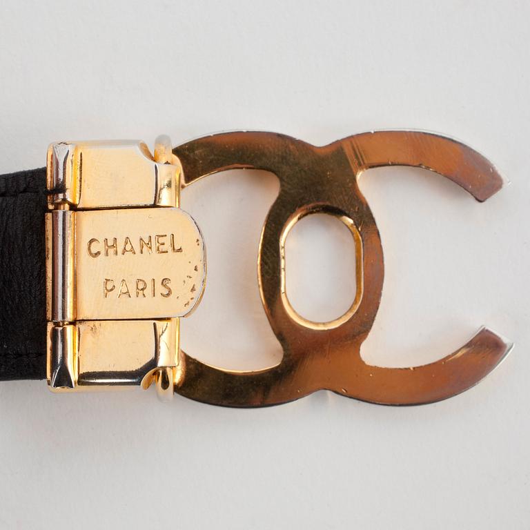 CHANEL, a black crocodile belt. Size 80/32.