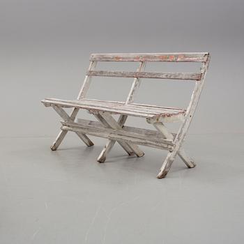 TRÄDGÅRDSMÖBLER, 7 delar, omkring 1900-talets mitt.