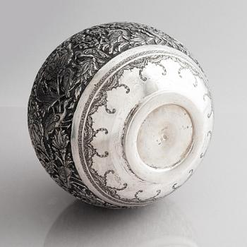 Vas, silver, Persien, 1900-talets första hälft.