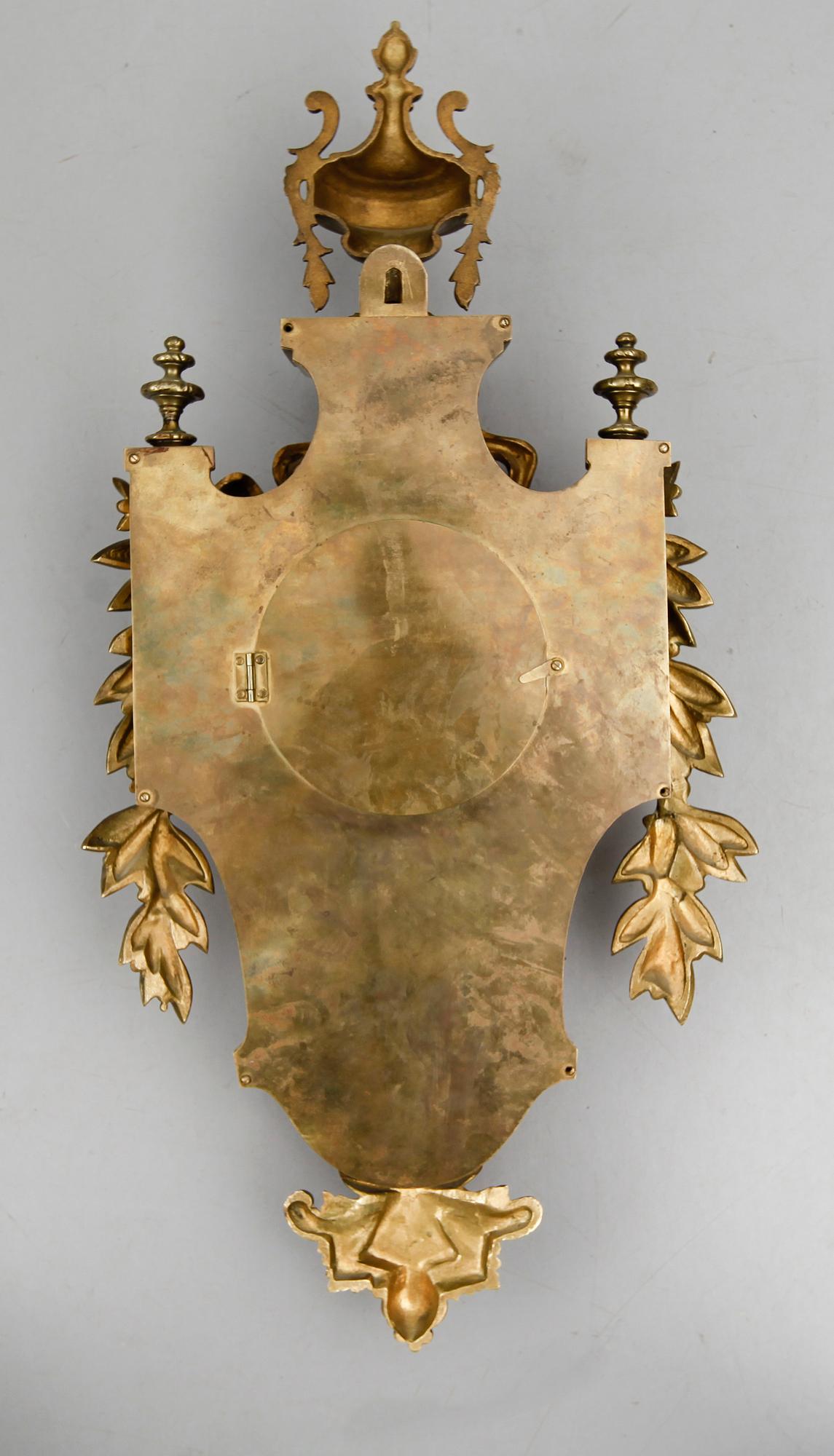 VÄGGUR, brons, Louis XVI-stil, 1900-talets första hälft.