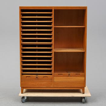 JALUSISKÅP,  1900-talets första hälft.