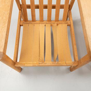 Børge Mogensen, fåtöljer, ett par, modell 22, samt en fotpall, Fredericia Möbelfabrik, Danmark.