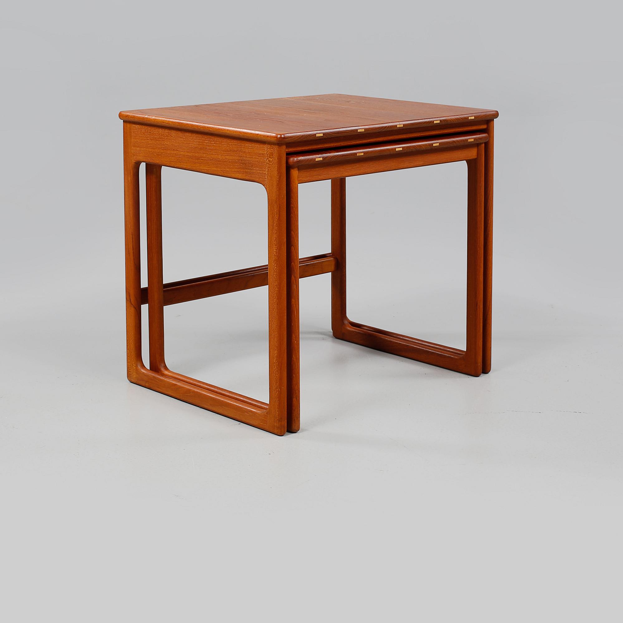 SATSBORD, 2 delar, Seffle Möbelfabrik, 1900-talets andra hälft.