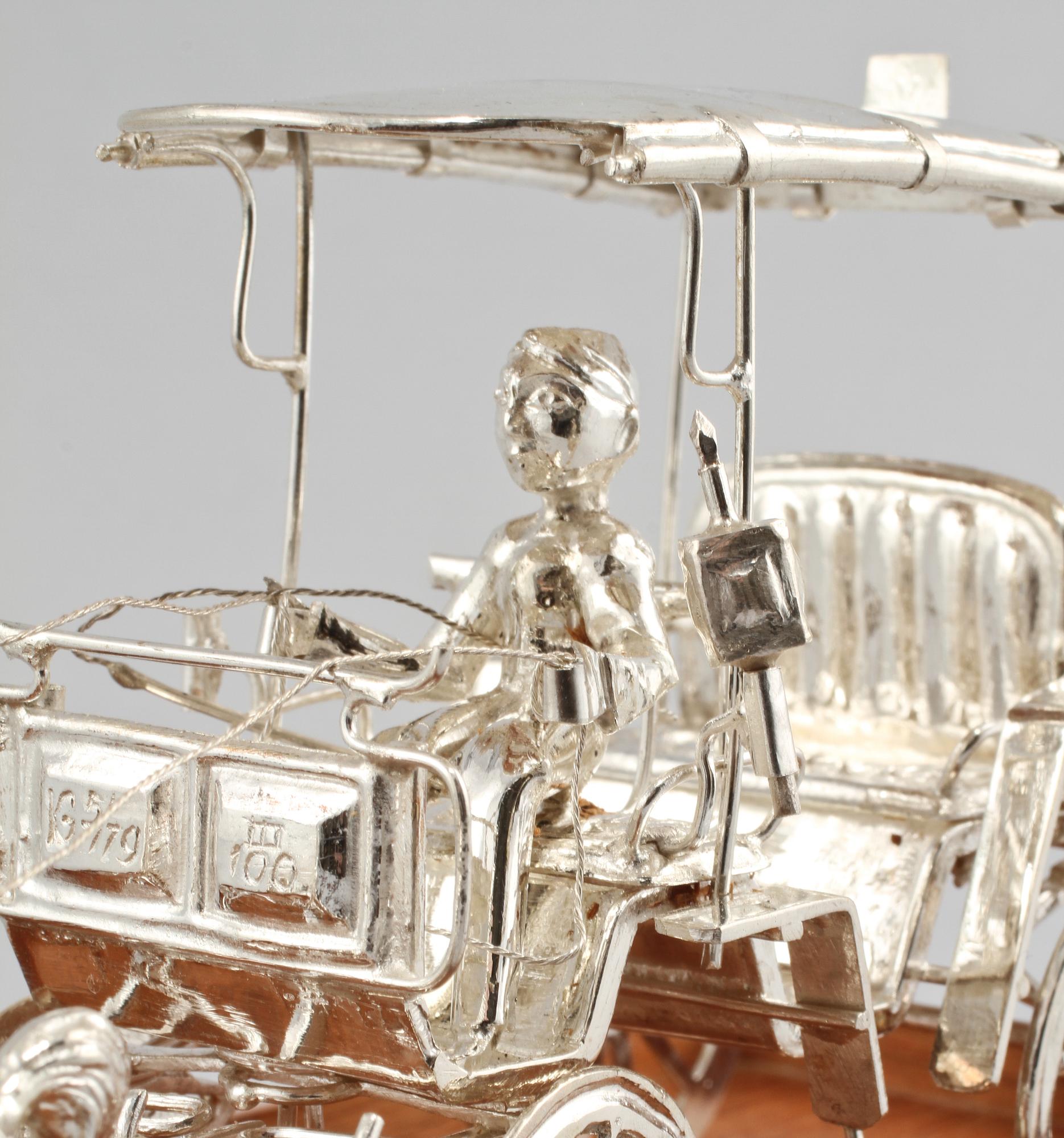 FIGURGRUPP, silver, signerad G Kardjo, orientalisk, 1900/2000-tal. Vikt 140 g.