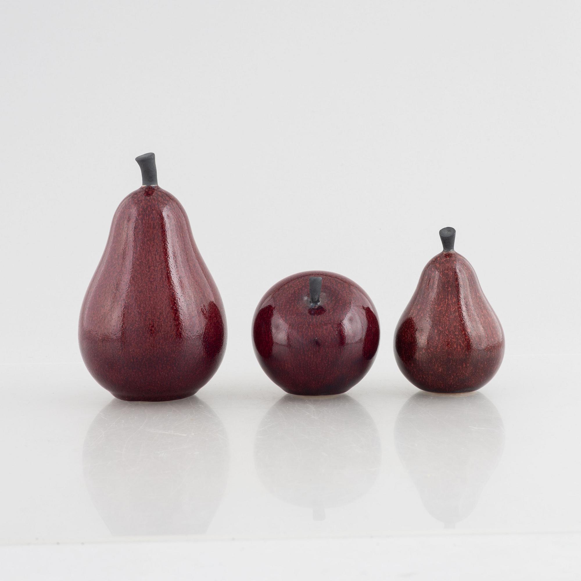 Roger Nilsson, skulpturer, 3 st, egen ateljé, 1900-talets slut.