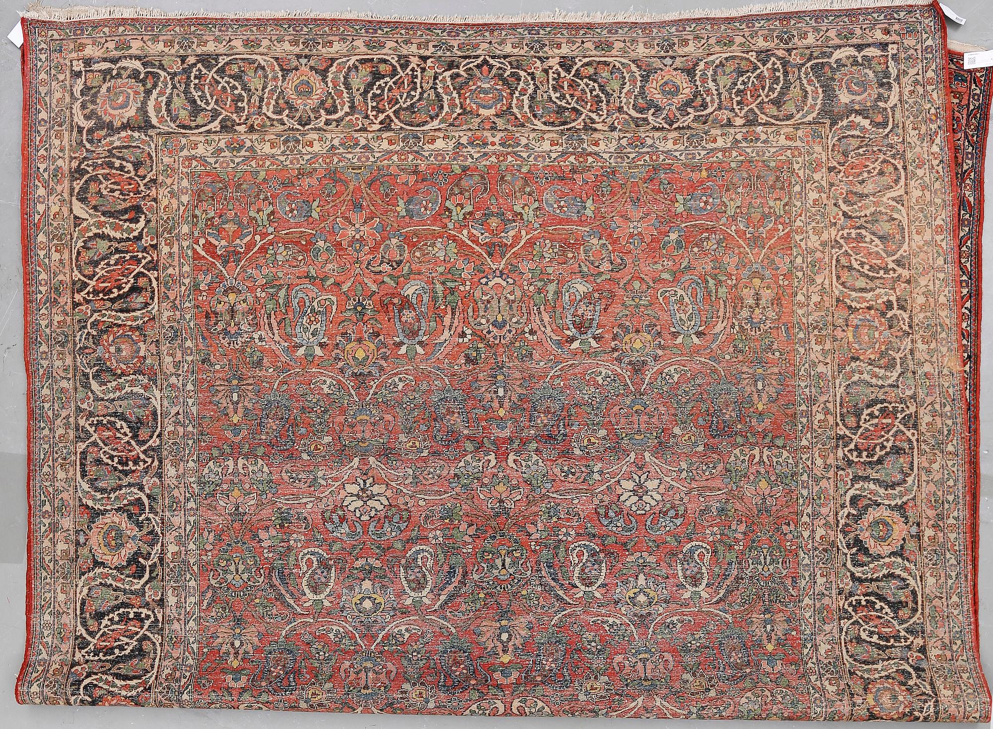 MATTA, sannolikt semiantik Isfahan. Ca 288x440 cm.