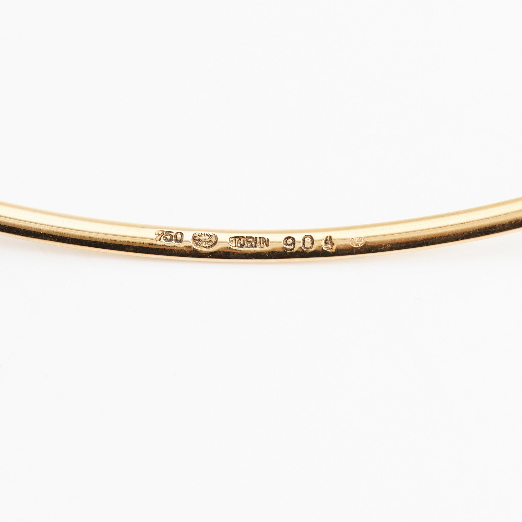 Vivianna Torun Bülow-Hübe, an 18k gold necklace, Georg Jensen, Copenhagen post 1945, design nr 904, clasp with two pearls.