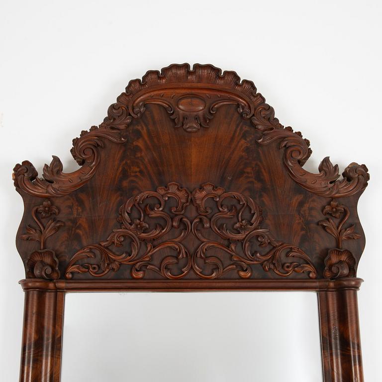Spegel med konsolbord, rokokostil, 1800-talets andra hälft.