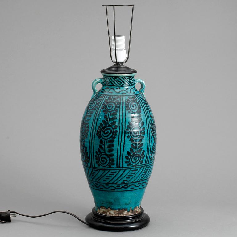 BORDSLAMPA, keramik, 1900-tal.