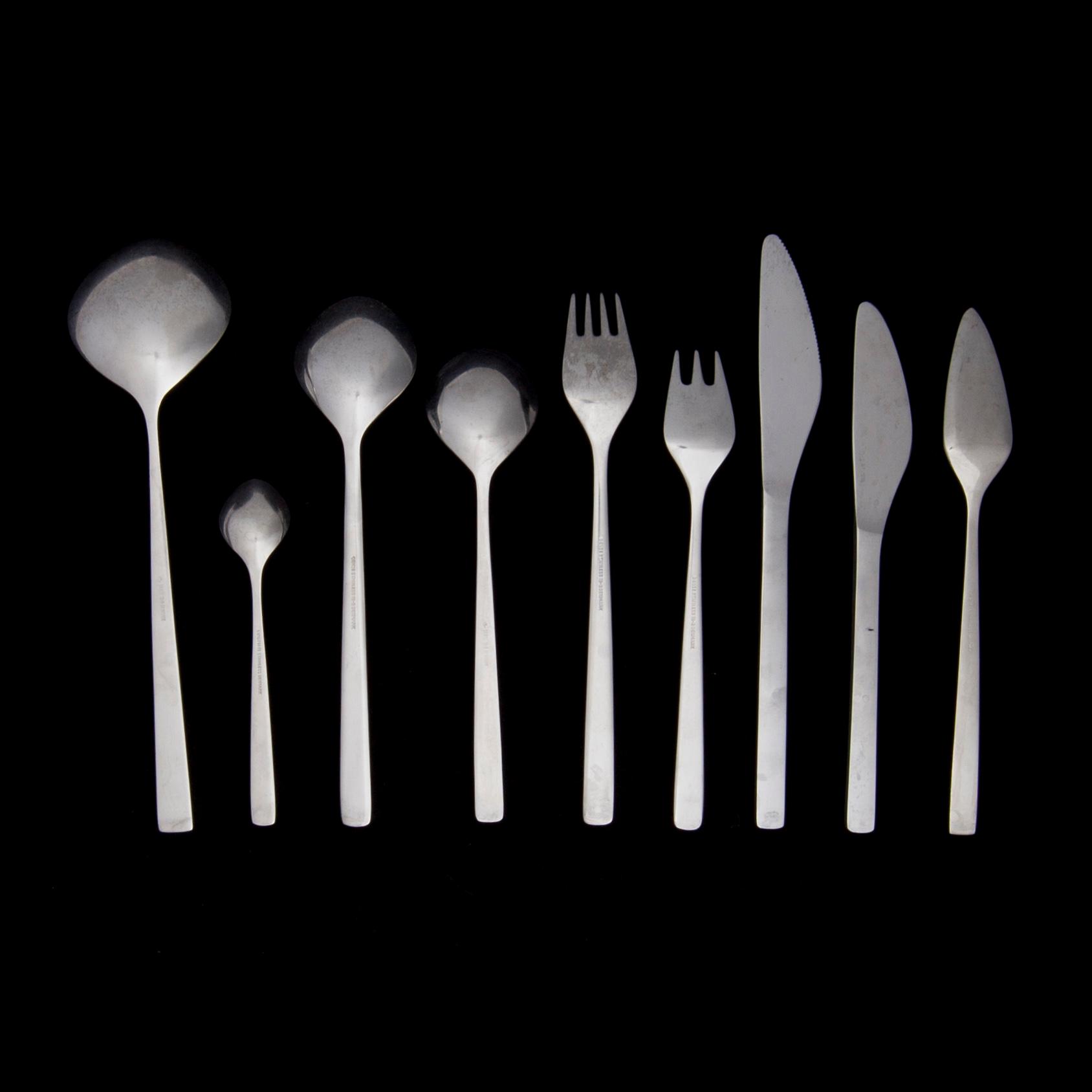 BESTICKSERVIS, 73 delar, rostfritt stål. "Fuga" Tias Eckhoff, Gense samt Dansk Knivfabrik, Lundtofte, Danmark.